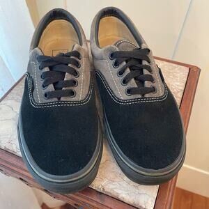 Pre-Owned Vans Black and Gray Suede Tennis Shoes Mens Sz 6.5-Women’s Sz 8